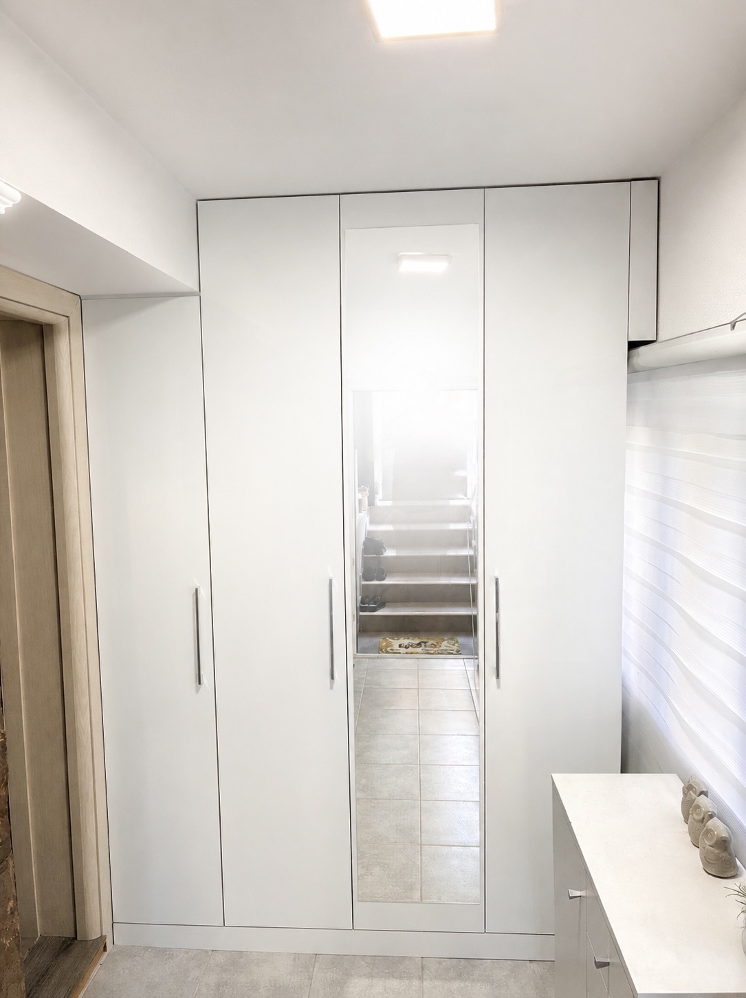 Plakar sa ogledalom